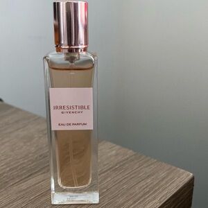 BNIB Irresistible by Givenchy travel size 15ml